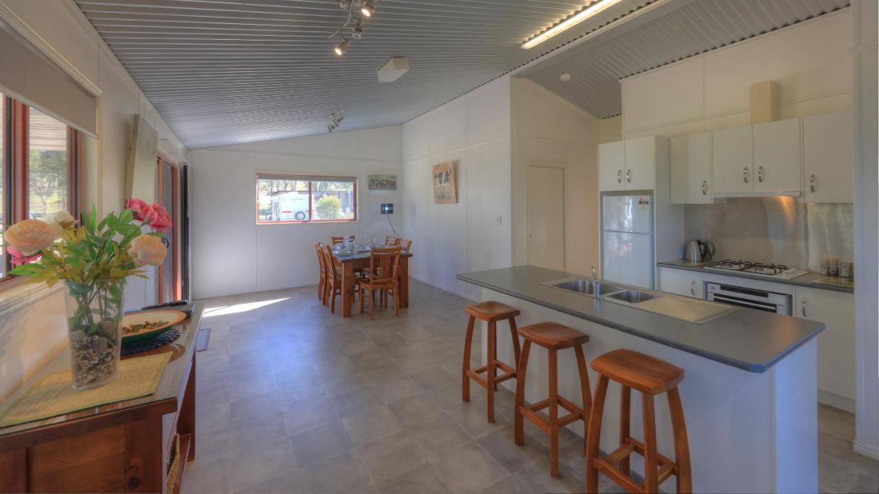 Killarney View Cabins And Caravan Park Exterior photo